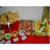 buffet para coquetel empresarial Monte Verde